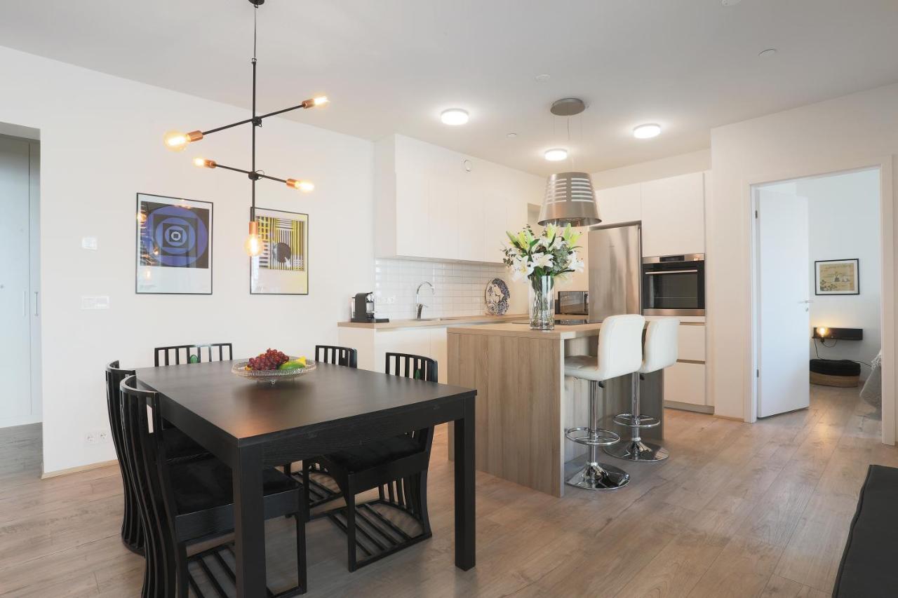 Salka Suites Luxury Apartment 2Br, 2 Bathrooms เรคยาวิก ภายนอก รูปภาพ